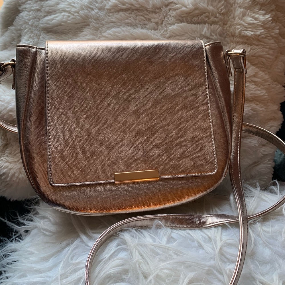 Crossbody purse